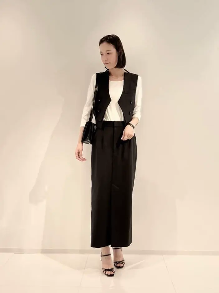 GRACE CONTINENTAL The Banquet 亀田 未希 コーディネート画像