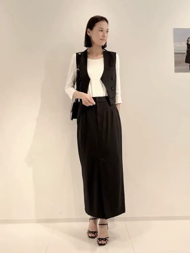 GRACE CONTINENTAL The Banquet 亀田 未希 コーディネート画像