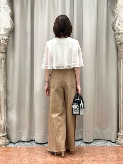 GRACE CONTINENTAL The Banquet eri コーディネート画像