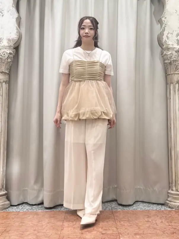  関谷　真琴 コーディネート画像