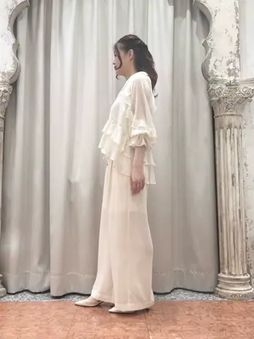 GRACE CONTINENTAL The Banquet 関谷　真琴 コーディネート画像