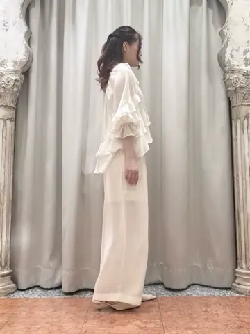 GRACE CONTINENTAL The Banquet 関谷　真琴 コーディネート画像