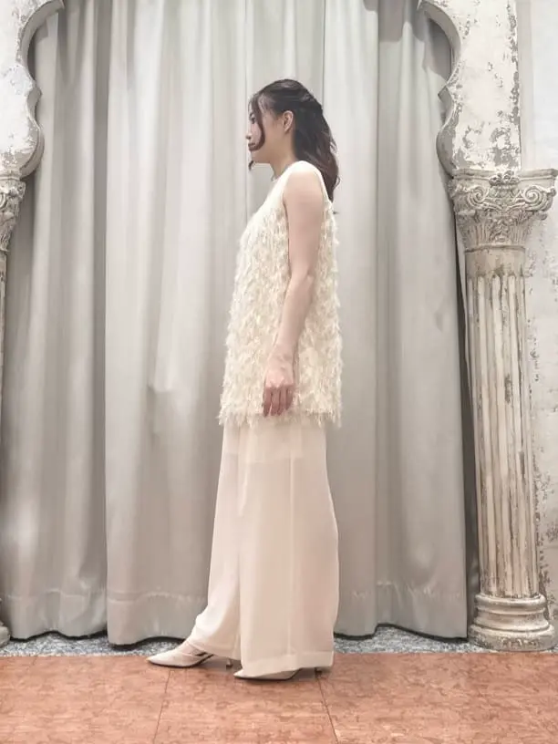 GRACE CONTINENTAL The Banquet 関谷　真琴 コーディネート画像