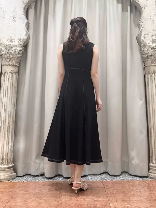 GRACE CONTINENTAL The Banquet 関谷　真琴 コーディネート画像