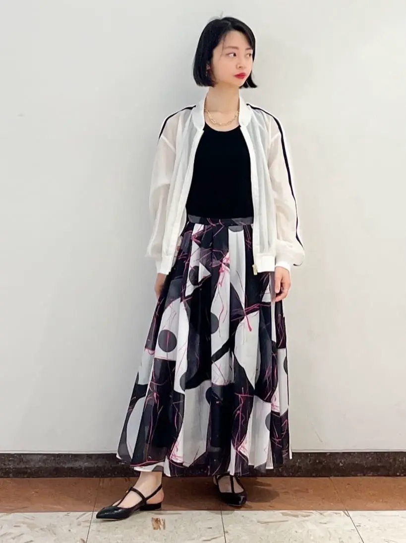 GRACE CONTINENTAL The Banquet yuri コーディネート画像