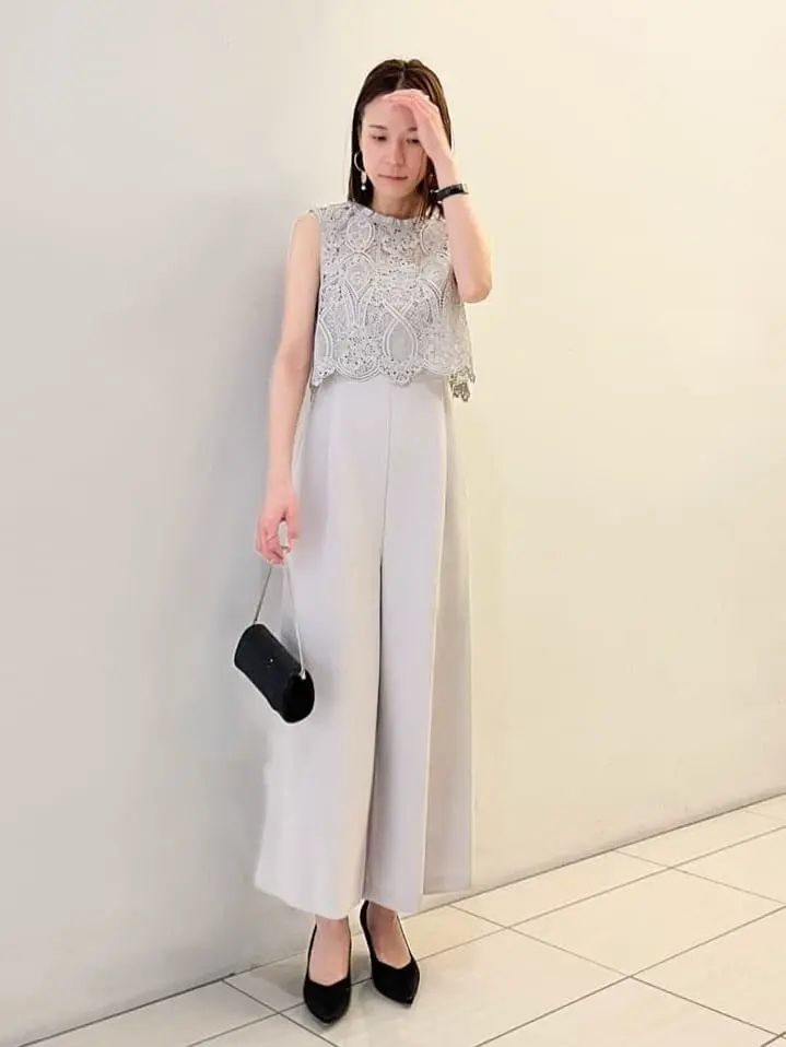 GRACE CONTINENTAL The Banquet 亀田 未希 コーディネート画像