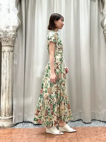 GRACE CONTINENTAL The Banquet eri コーディネート画像