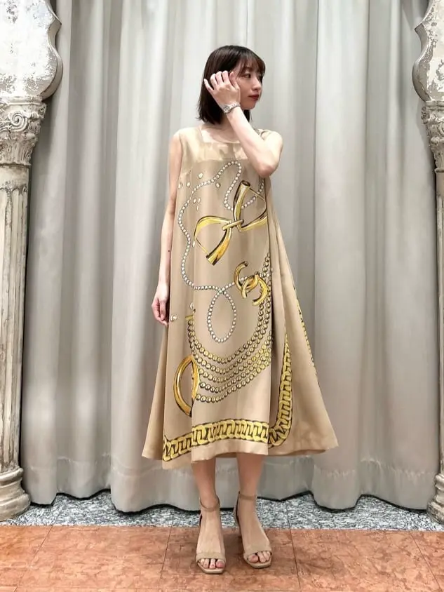 GRACE CONTINENTAL The Banquet eri コーディネート画像