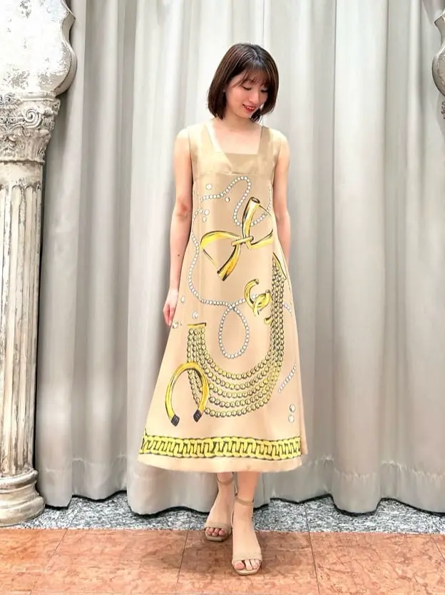 GRACE CONTINENTAL The Banquet eri コーディネート画像