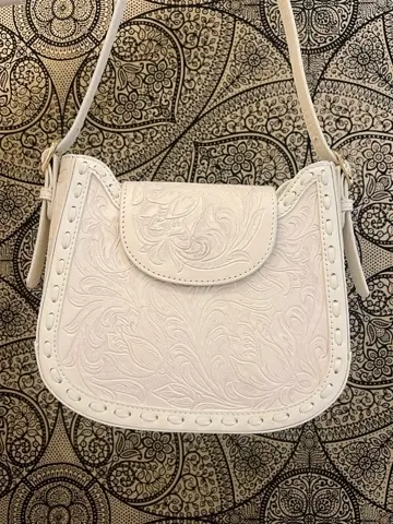 GRACE CONTINENTAL The Banquet SAITO コーディネート画像