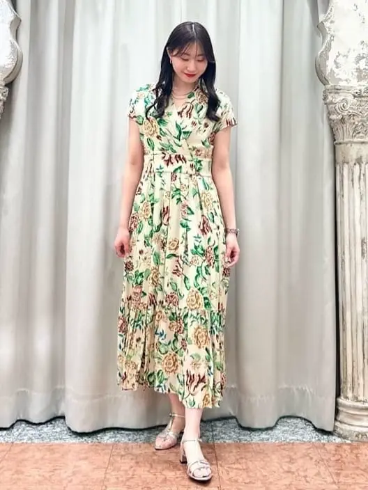 GRACE CONTINENTAL The Banquet 遠藤　みずき コーディネート画像