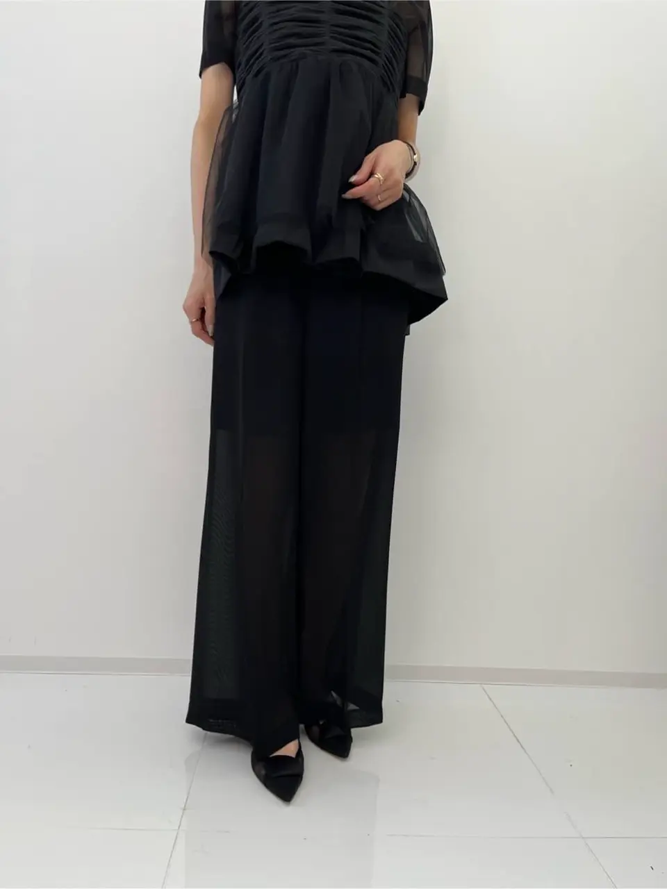 GRACE CONTINENTAL The Banquet 亀田 未希 コーディネート画像