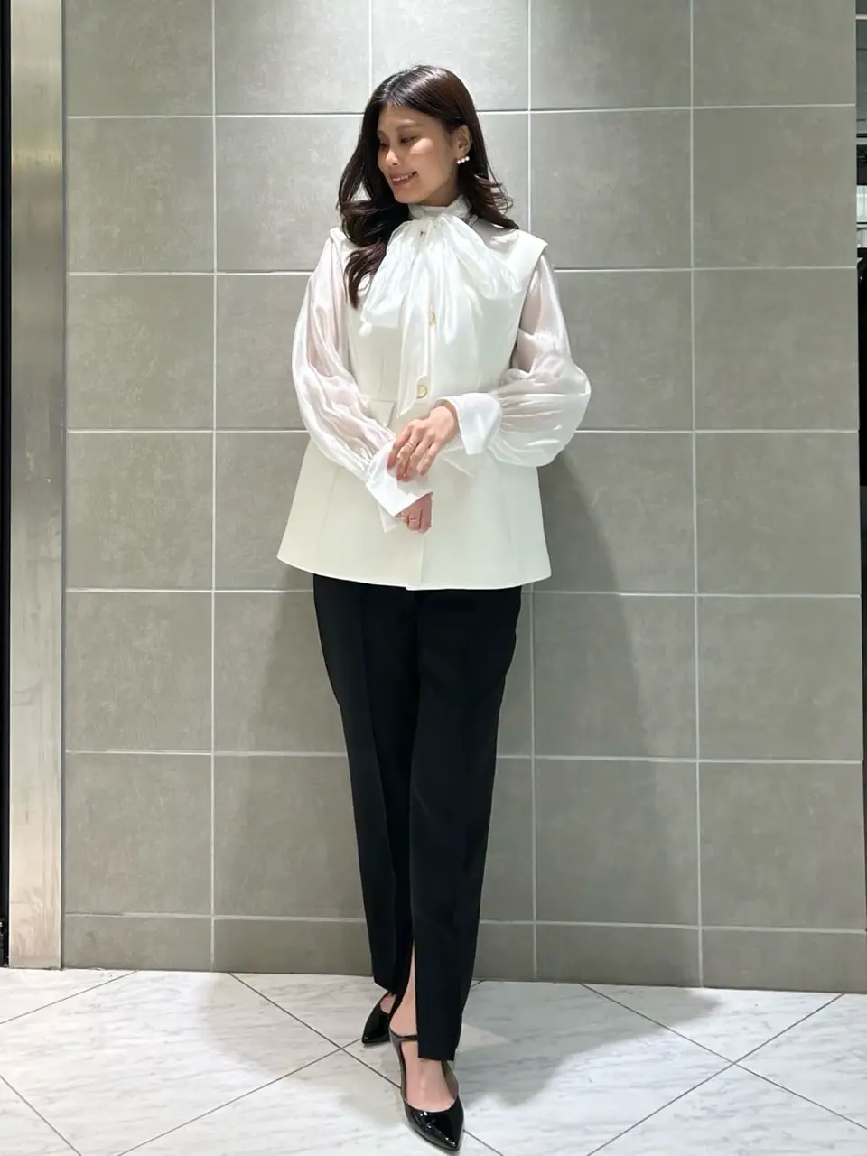 GRACE CONTINENTAL The Banquet 志田　悠 コーディネート画像