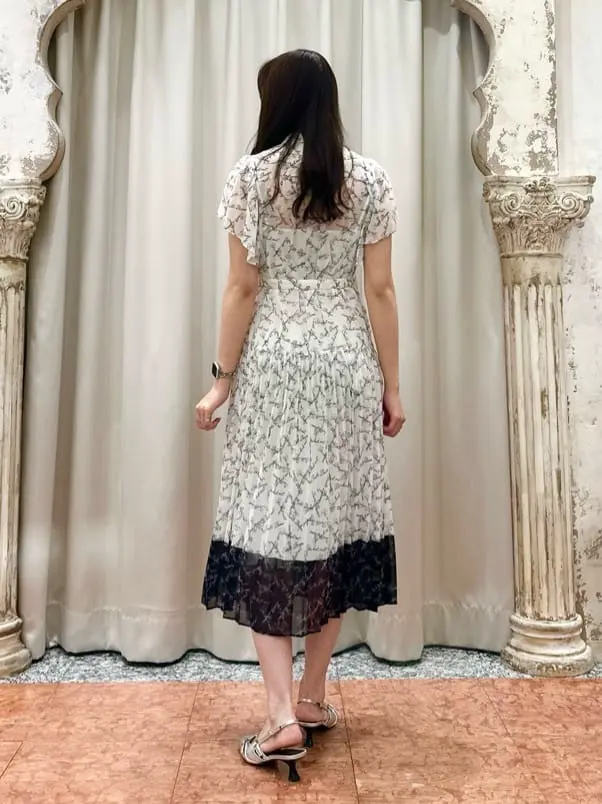 GRACE CONTINENTAL The Banquet 遠藤　みずき コーディネート画像