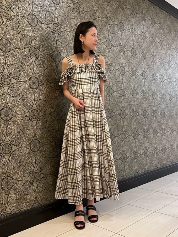 GRACE CONTINENTAL The Banquet 亀田 未希 コーディネート画像