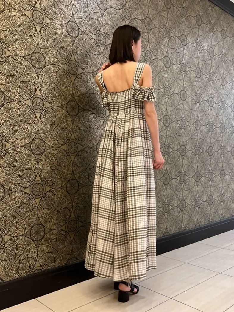 GRACE CONTINENTAL The Banquet 亀田 未希 コーディネート画像