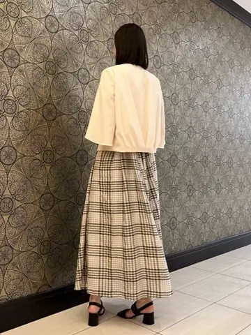 GRACE CONTINENTAL The Banquet 亀田 未希 コーディネート画像