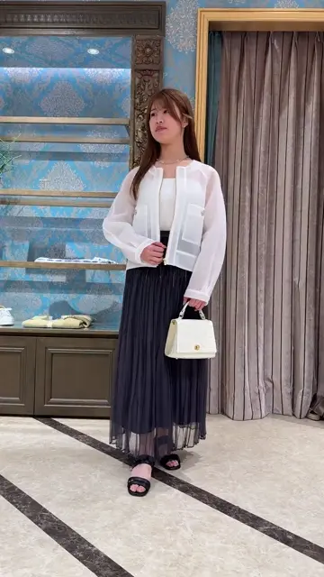 GRACE CONTINENTAL The Banquet 近藤　紫織 コーディネート画像