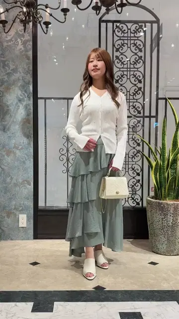 GRACE CONTINENTAL The Banquet 近藤　紫織 コーディネート画像