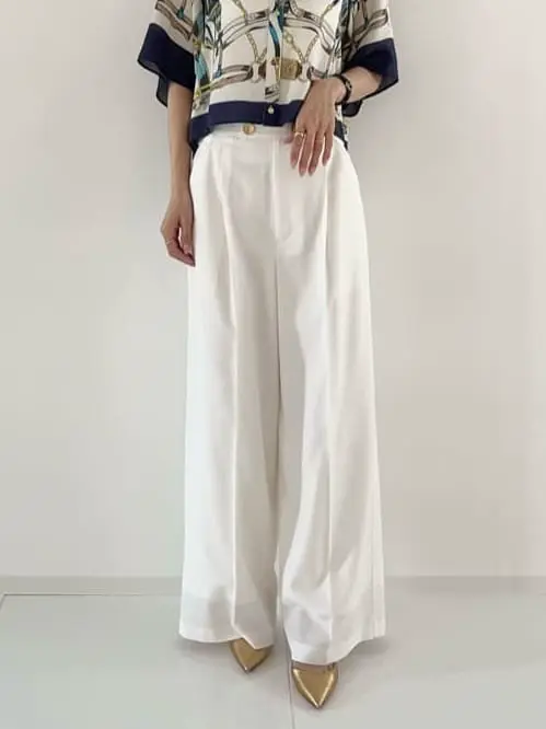 GRACE CONTINENTAL The Banquet 亀田 未希 コーディネート画像