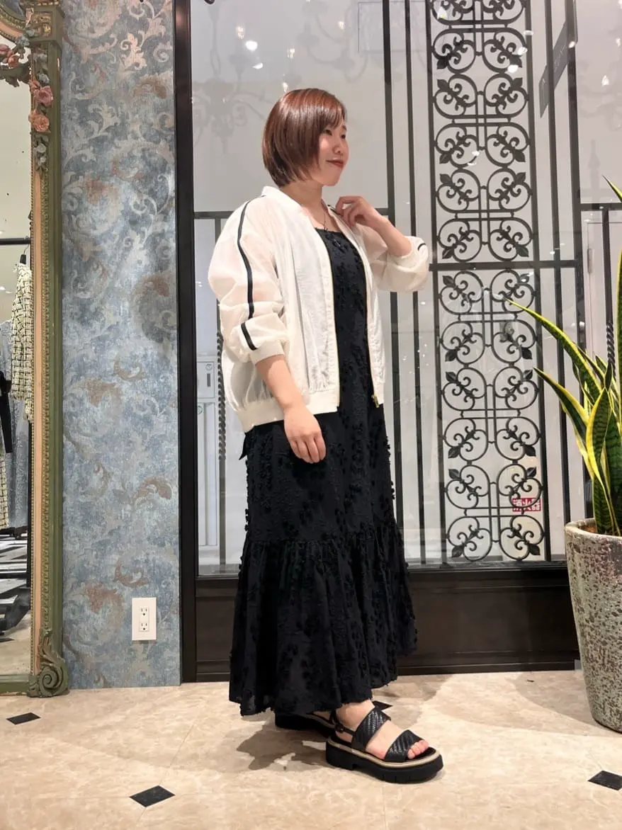 GRACE CONTINENTAL The Banquet 吉永　ひかる コーディネート画像