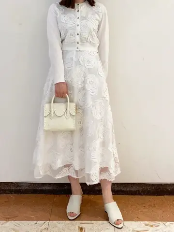 GRACE CONTINENTAL The Banquet mikiho コーディネート画像