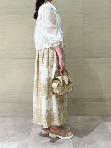 GRACE CONTINENTAL The Banquet Taura コーディネート画像