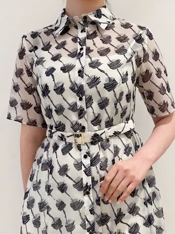 GRACE CONTINENTAL The Banquet mikiho コーディネート画像