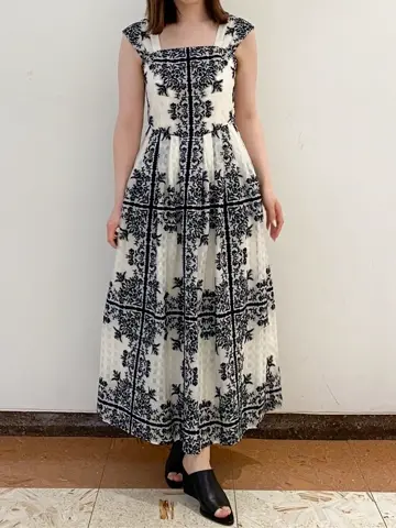 GRACE CONTINENTAL The Banquet mikiho コーディネート画像