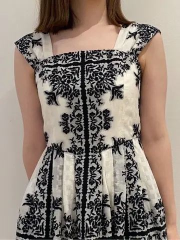 GRACE CONTINENTAL The Banquet mikiho コーディネート画像