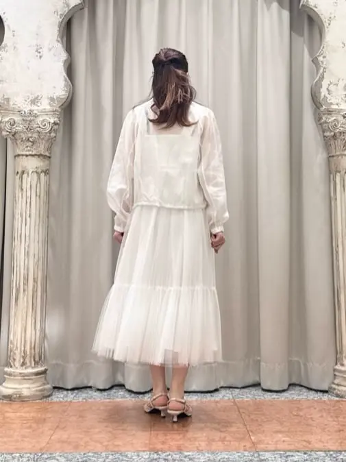 GRACE CONTINENTAL The Banquet 関谷　真琴 コーディネート画像