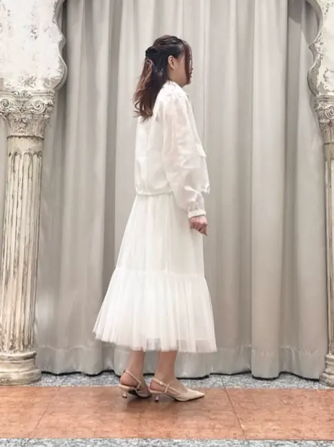 GRACE CONTINENTAL The Banquet 関谷　真琴 コーディネート画像