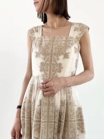 GRACE CONTINENTAL The Banquet 亀田 未希 コーディネート画像