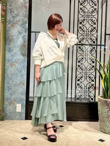 GRACE CONTINENTAL The Banquet 吉永　ひかる コーディネート画像