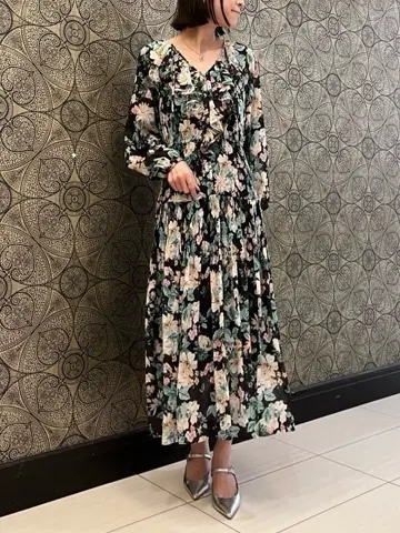 GRACE CONTINENTAL The Banquet 亀田 未希 コーディネート画像