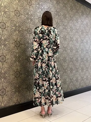 GRACE CONTINENTAL The Banquet 亀田 未希 コーディネート画像