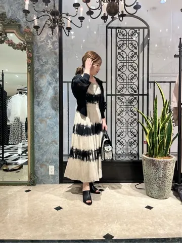 GRACE CONTINENTAL The Banquet 泉　智子 コーディネート画像