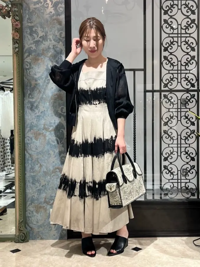 GRACE CONTINENTAL The Banquet 泉　智子 コーディネート画像