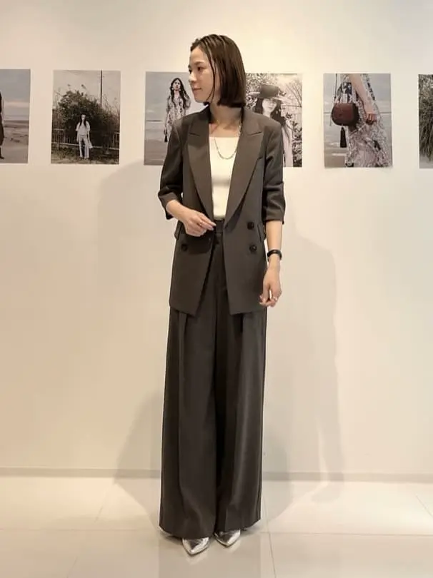 GRACE CONTINENTAL The Banquet 亀田 未希 コーディネート画像