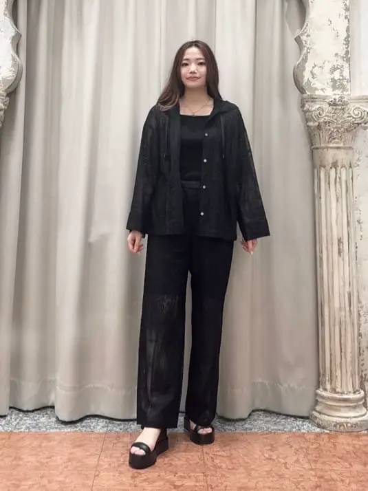 GRACE CONTINENTAL The Banquet 関谷　真琴 コーディネート画像