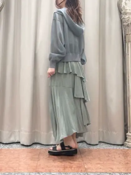 GRACE CONTINENTAL The Banquet 関谷　真琴 コーディネート画像