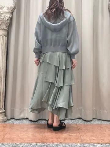 GRACE CONTINENTAL The Banquet 関谷　真琴 コーディネート画像