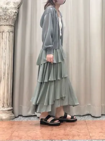 GRACE CONTINENTAL The Banquet 関谷　真琴 コーディネート画像