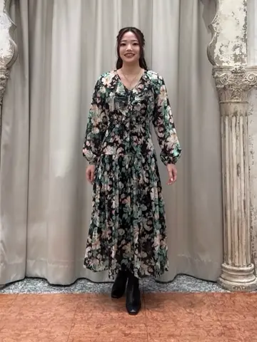 GRACE CONTINENTAL The Banquet 関谷　真琴 コーディネート画像