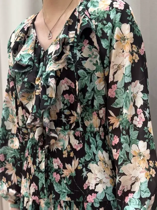 GRACE CONTINENTAL The Banquet 関谷　真琴 コーディネート画像