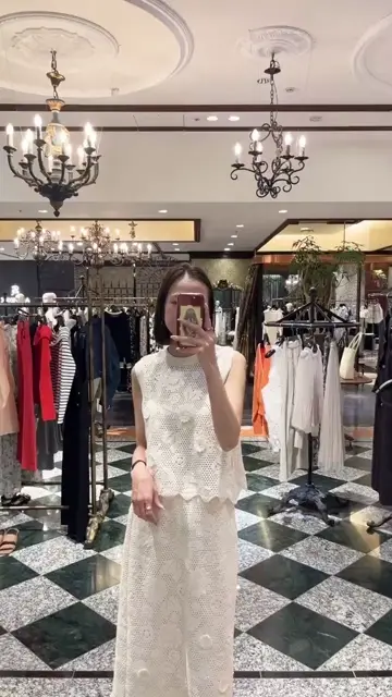 GRACE CONTINENTAL The Banquet 亀田 未希 コーディネート画像