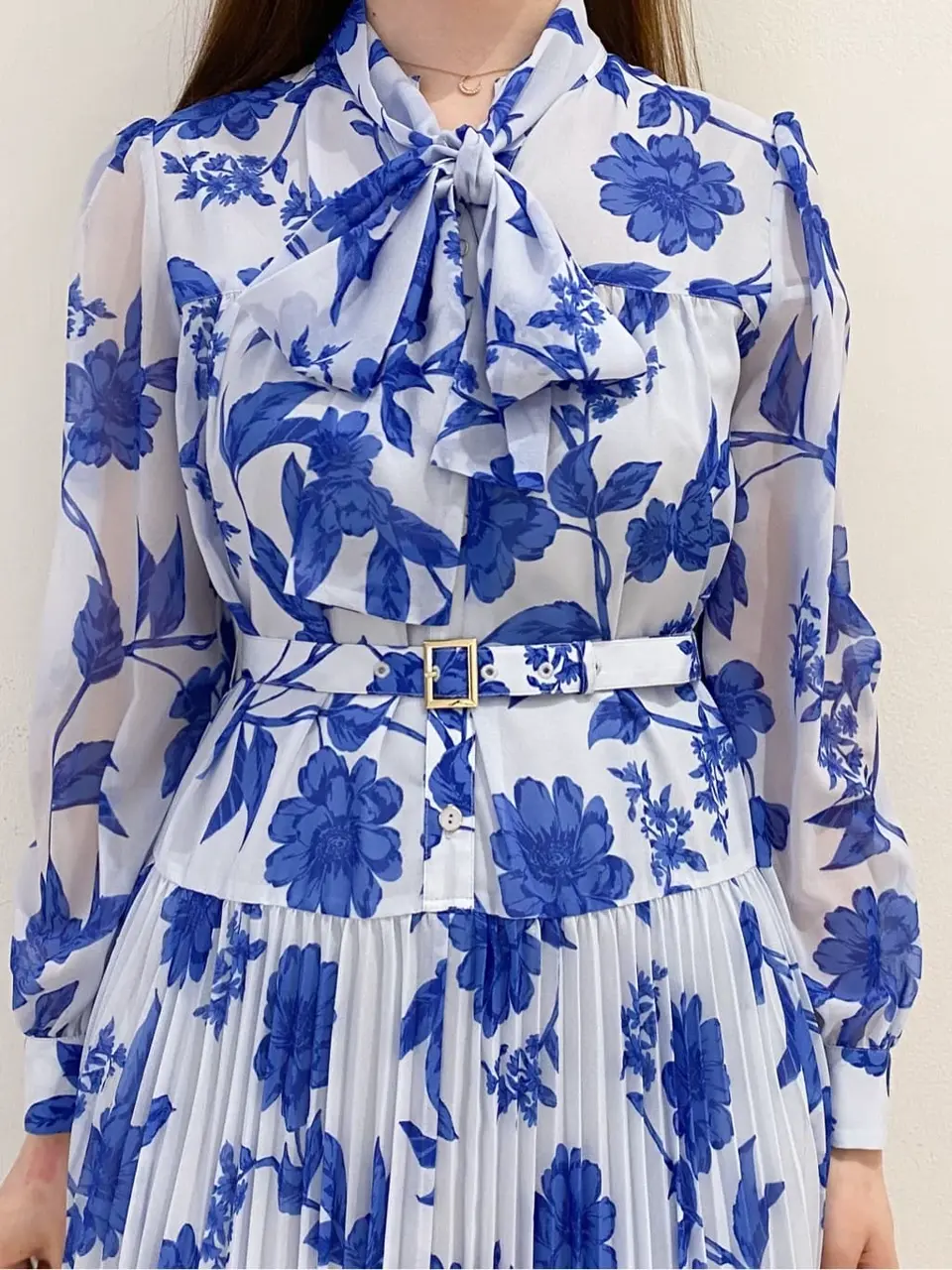 GRACE CONTINENTAL The Banquet mikiho コーディネート画像