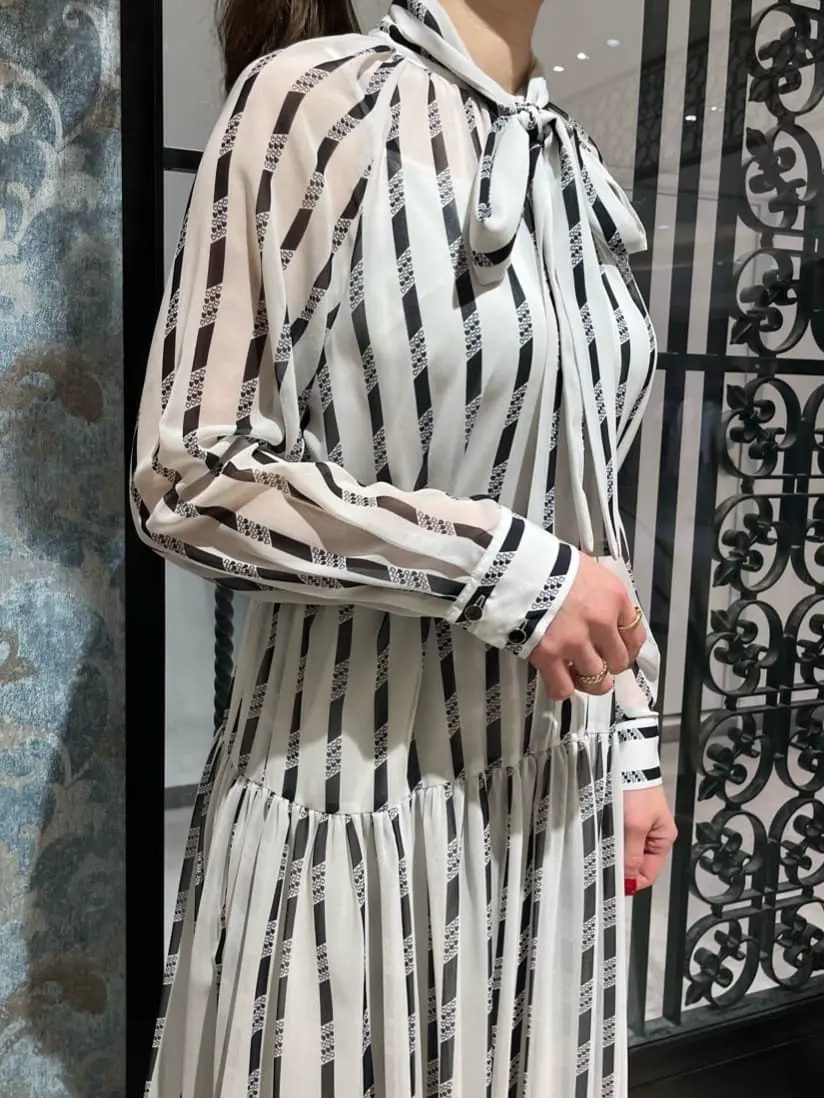 GRACE CONTINENTAL The Banquet 泉　智子 コーディネート画像