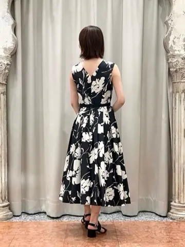 GRACE CONTINENTAL The Banquet eri コーディネート画像