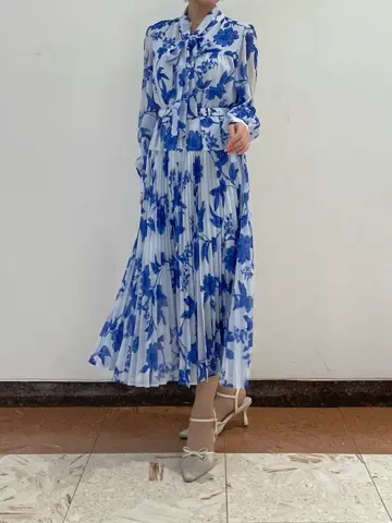 GRACE CONTINENTAL The Banquet Ezawa.M コーディネート画像